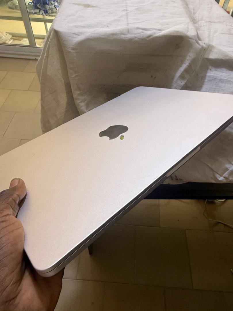 Détail MacBook Air 2022