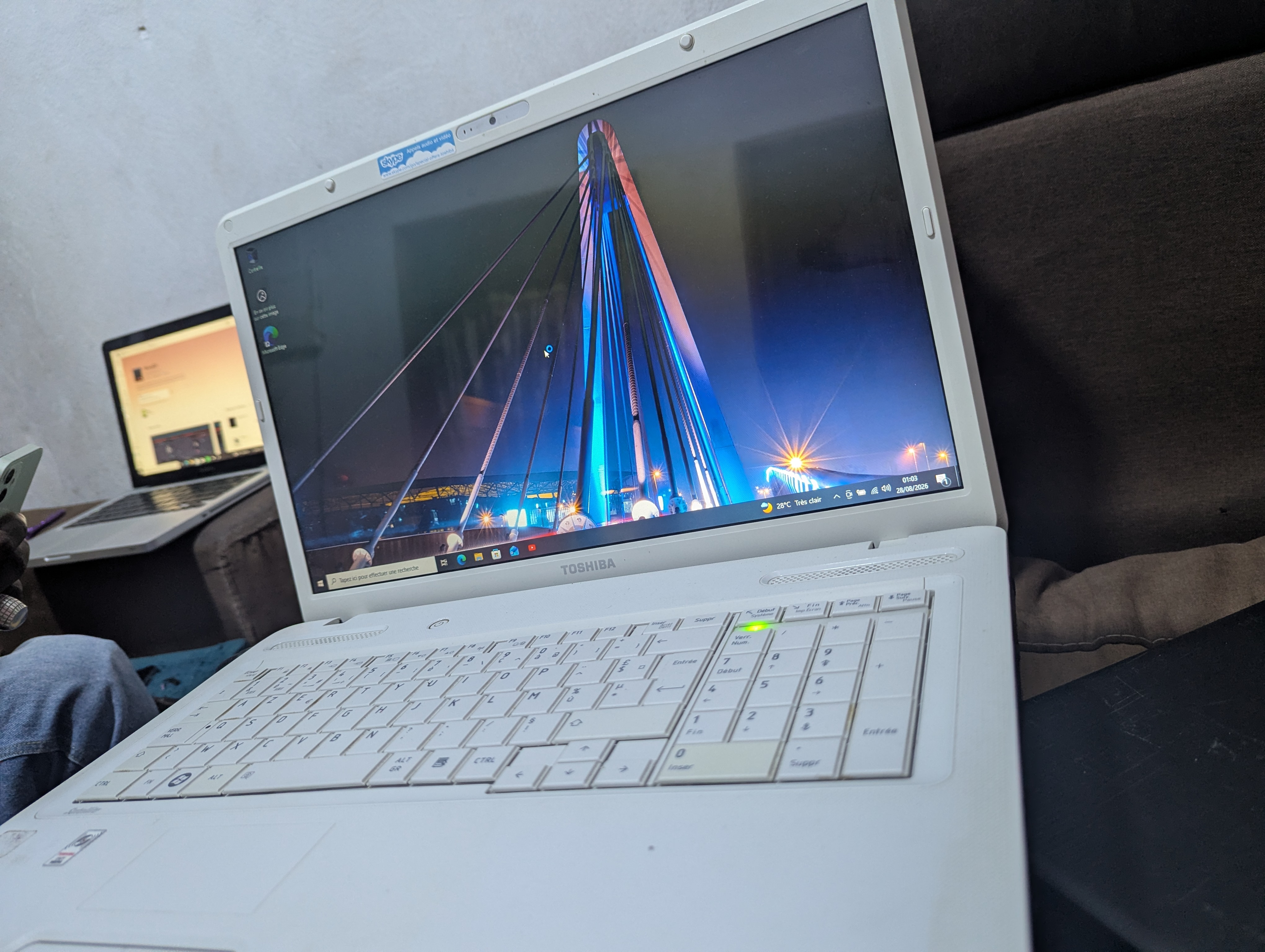 Détail Toshiba Satellite C670