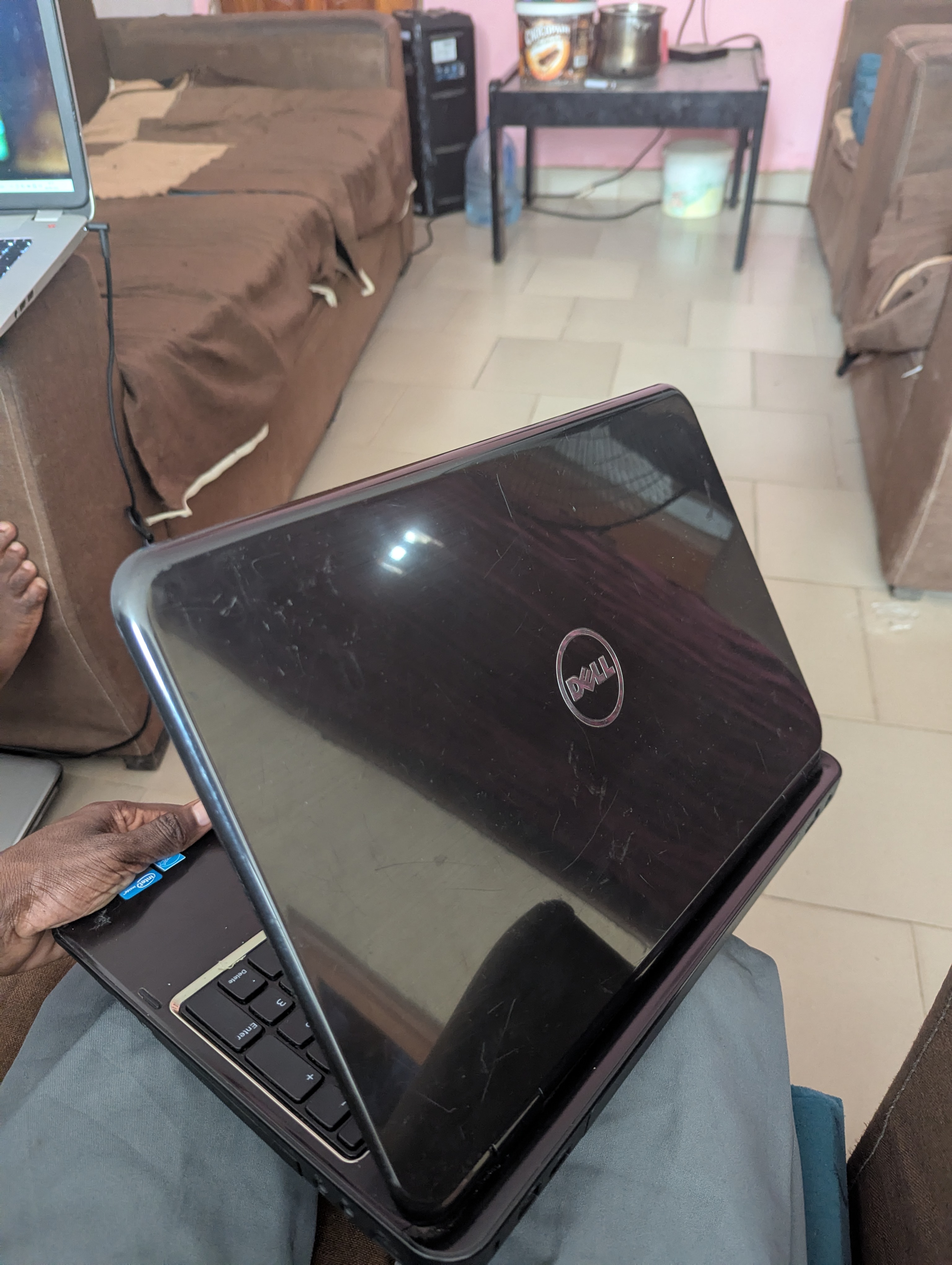 Détail Dell Inspiron N5110